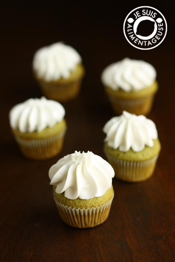 Green Tea #Cupcakes, inspired by Starbucks' #Green #Tea #Frappucino | alimentageuse.com #desserts