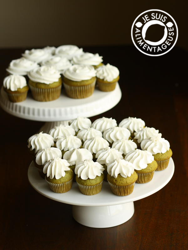 Green Tea #Cupcakes, inspired by Starbucks' #Green #Tea #Frappucino | alimentageuse.com #desserts
