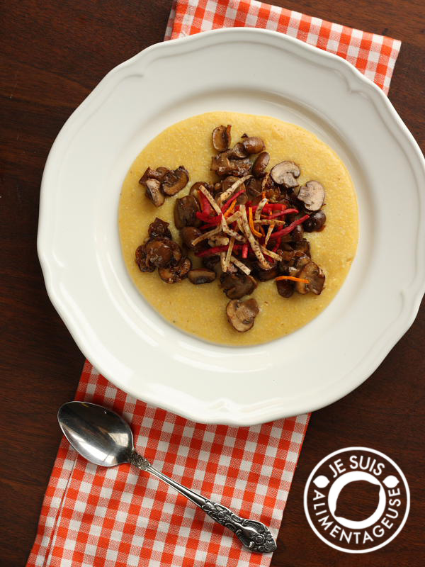 Polenta with Caramelized Mushrooms | alimenageuse.com - A wonderfully vegan, filling and delicious dinner