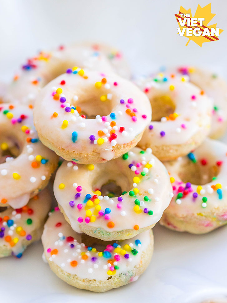 funfetti-donuts-vegan-bake-off-9199