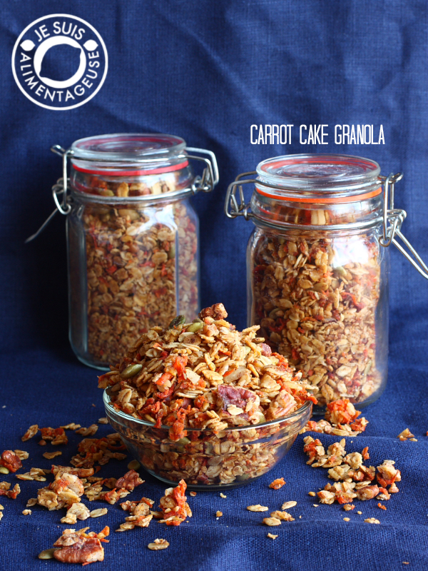 Carrot Cake Granola - Makes a great gift! | alimentageuse.com #vegan #carrotcake #granola #breakfast #fall #gift