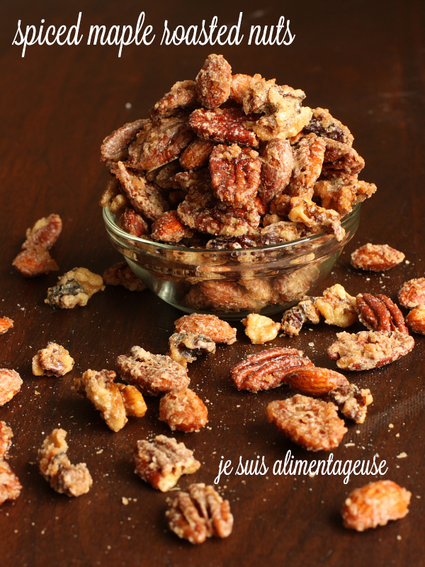 Spiced Maple Roasted Nuts - a perfect gift or a great fingerfood for a potluck or party! | alimentageuse.com #appetizers #snacks #vegan #glutenfree