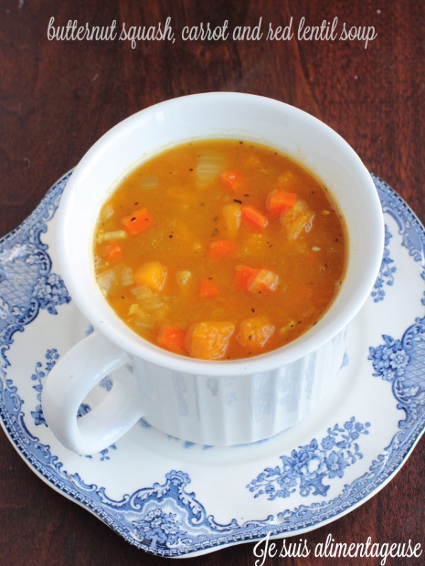 Butternut Squash Carrot and Red Lentil Soup - Great for warming the bellies with veggie goodness | alimentageuse.com #glutenfree #vegan #butternut 