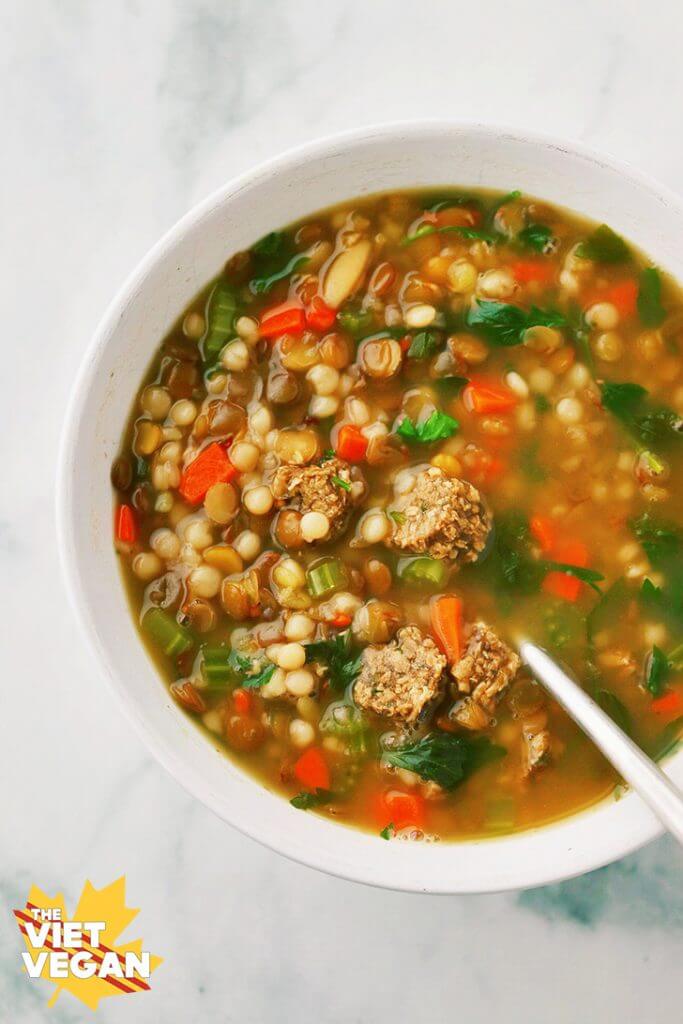 Vegan Wedding Soup | The Viet Vegan | Warming, hearty, and full of vegan sausage, parsley, and broth <3