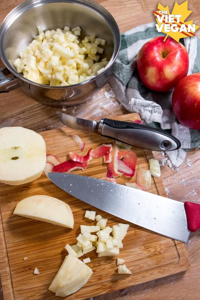 SweeTango-Apple-Hand-Pies-Cutting-Apples
