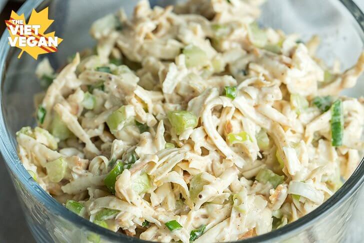 https://thevietvegan.com/wp-content/uploads/2018/01/vegan-crab-salad-mixture-728x486.jpg