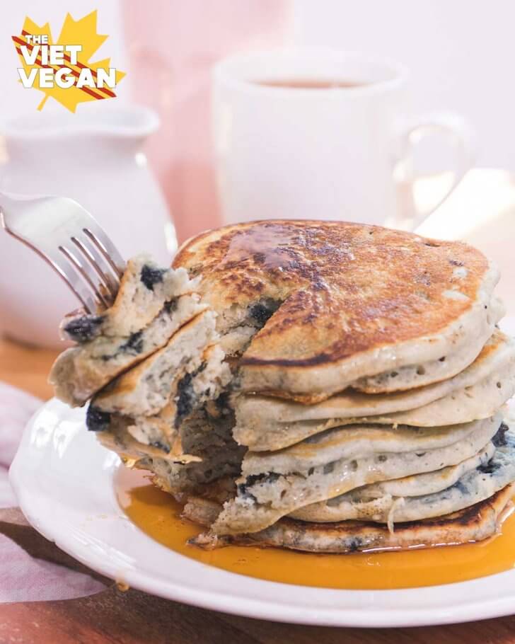 Fluffy Vegan Blueberry Pancakes | The Viet Vegan