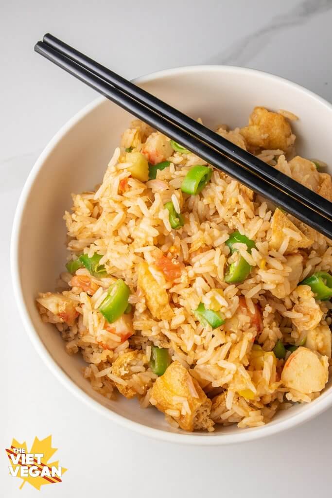 Tom-Yum-Fried-Rice-marble