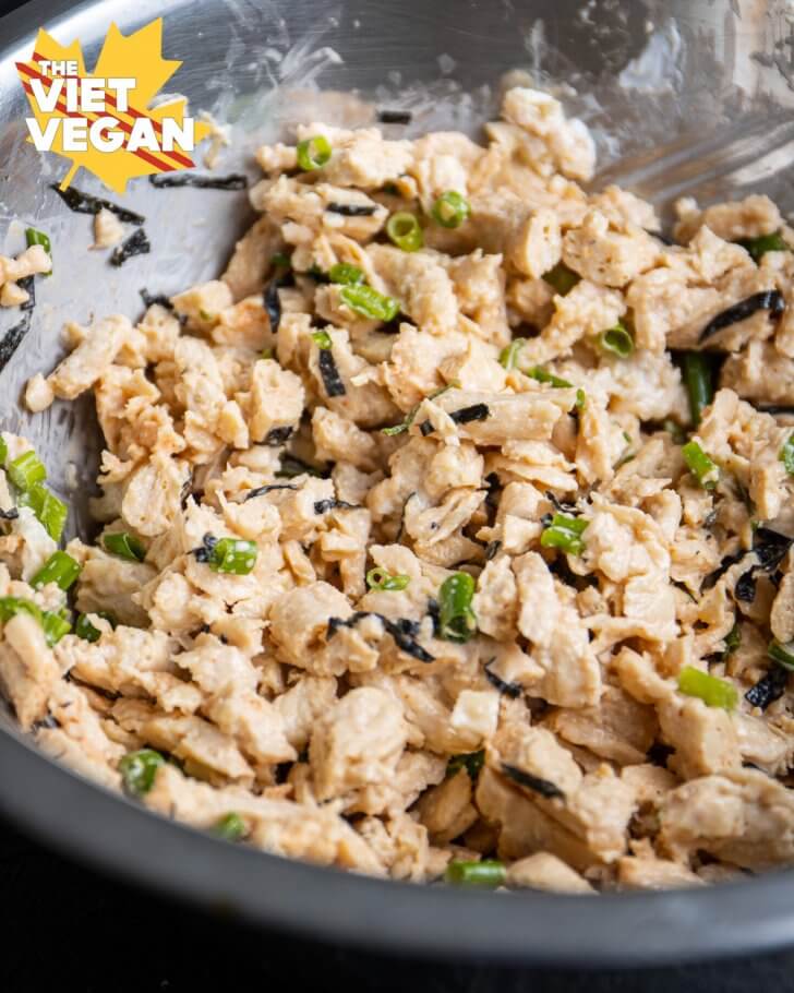 vegan chicken salad mixture