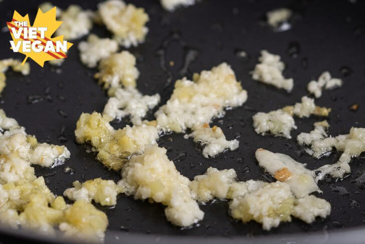 garlic and onion frying