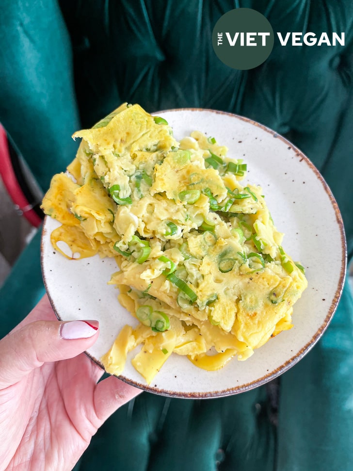 Simply Eggless Vietnamese omelette cooked on a plate