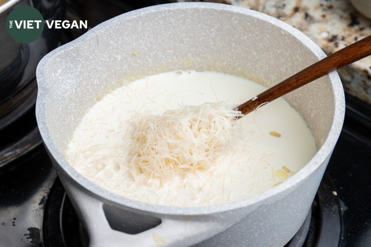 adding vegan parm to alfredo sauce