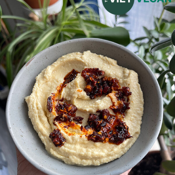 The Creamiest Hummus (no peeling!) - The Viet Vegan