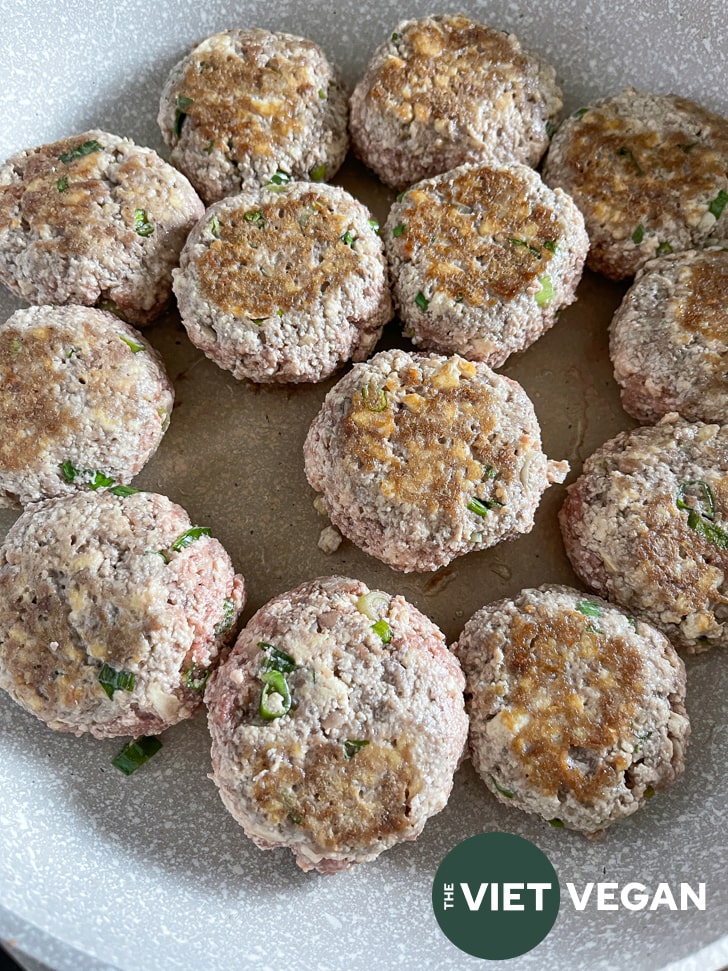 one side of the tofu hamburger steaks browned