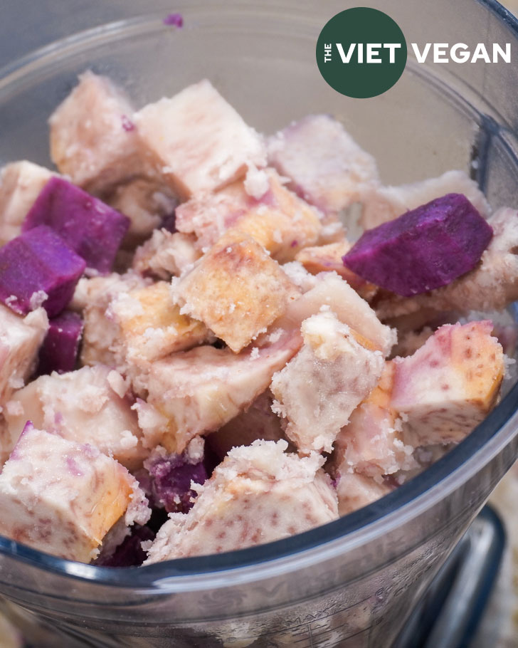 steamed taro and sweet potato cubes in the blender jar